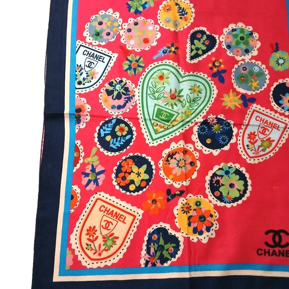CHANEL Luxury Vintage Pink Multi-Color Charmed CC Blanket Scarf Shawl Wrap - Picture 8 of 15
